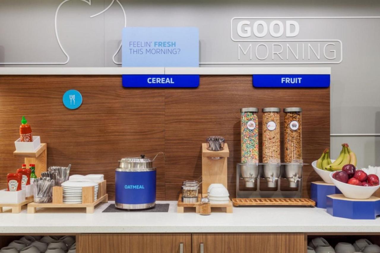 Holiday Inn Express & Suites - Asheboro By Ihg Εξωτερικό φωτογραφία