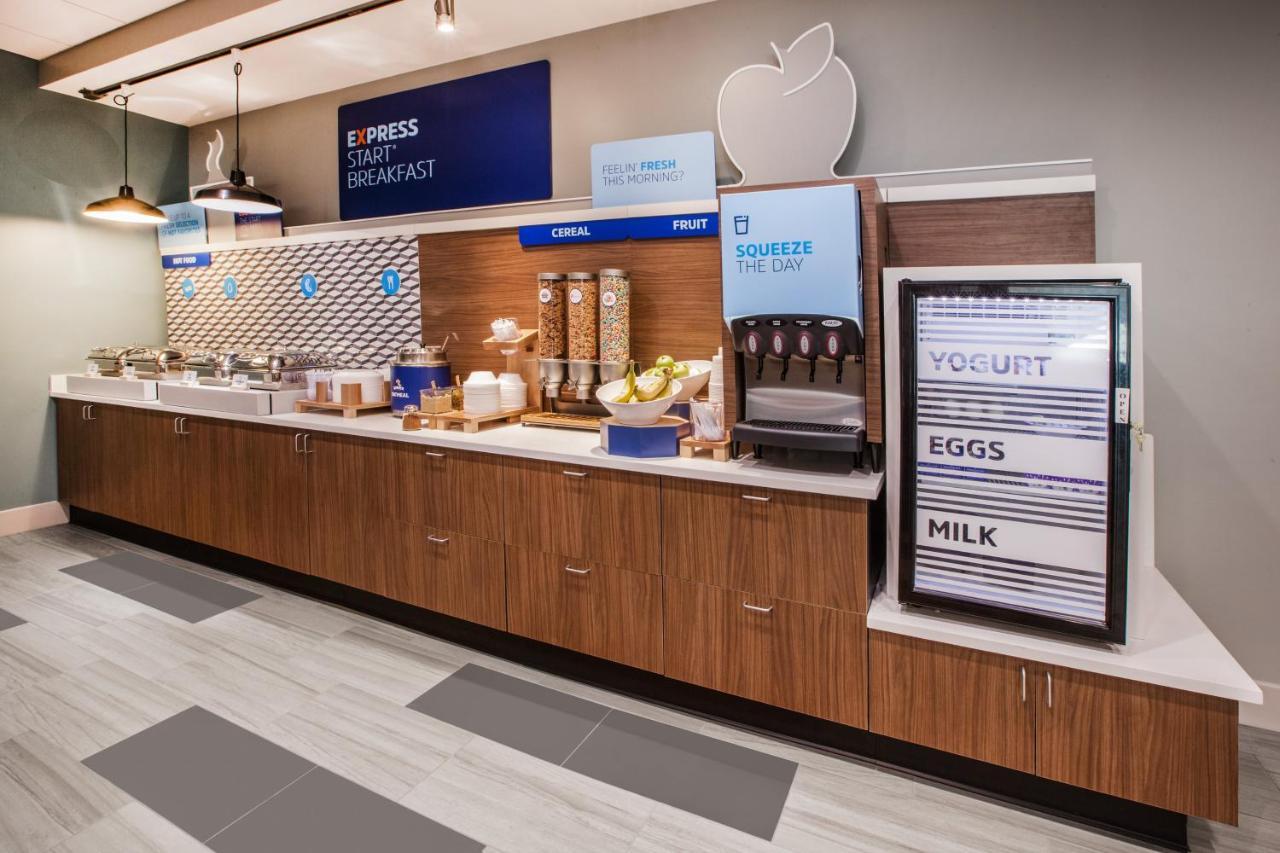Holiday Inn Express & Suites - Asheboro By Ihg Εξωτερικό φωτογραφία