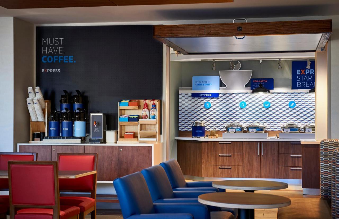 Holiday Inn Express & Suites - Asheboro By Ihg Εξωτερικό φωτογραφία