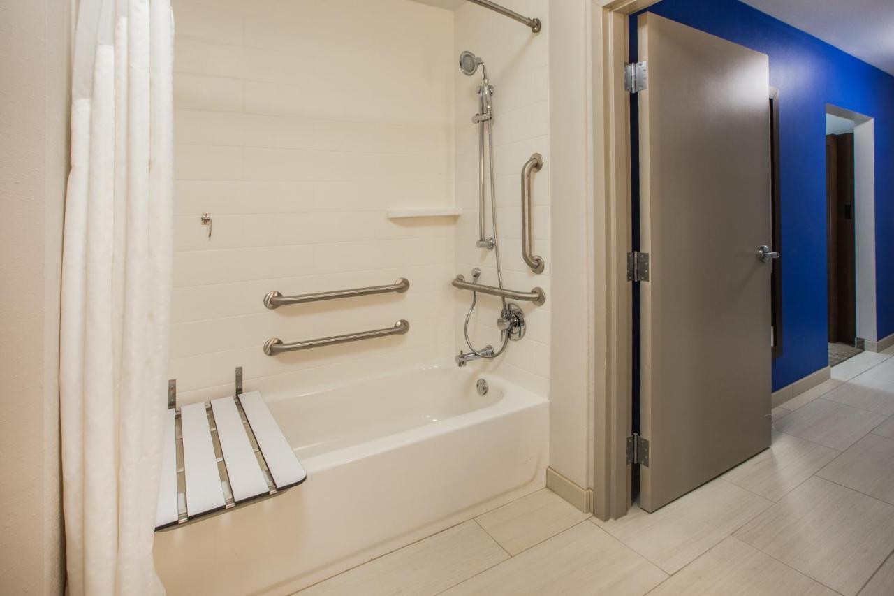 Holiday Inn Express & Suites - Asheboro By Ihg Εξωτερικό φωτογραφία