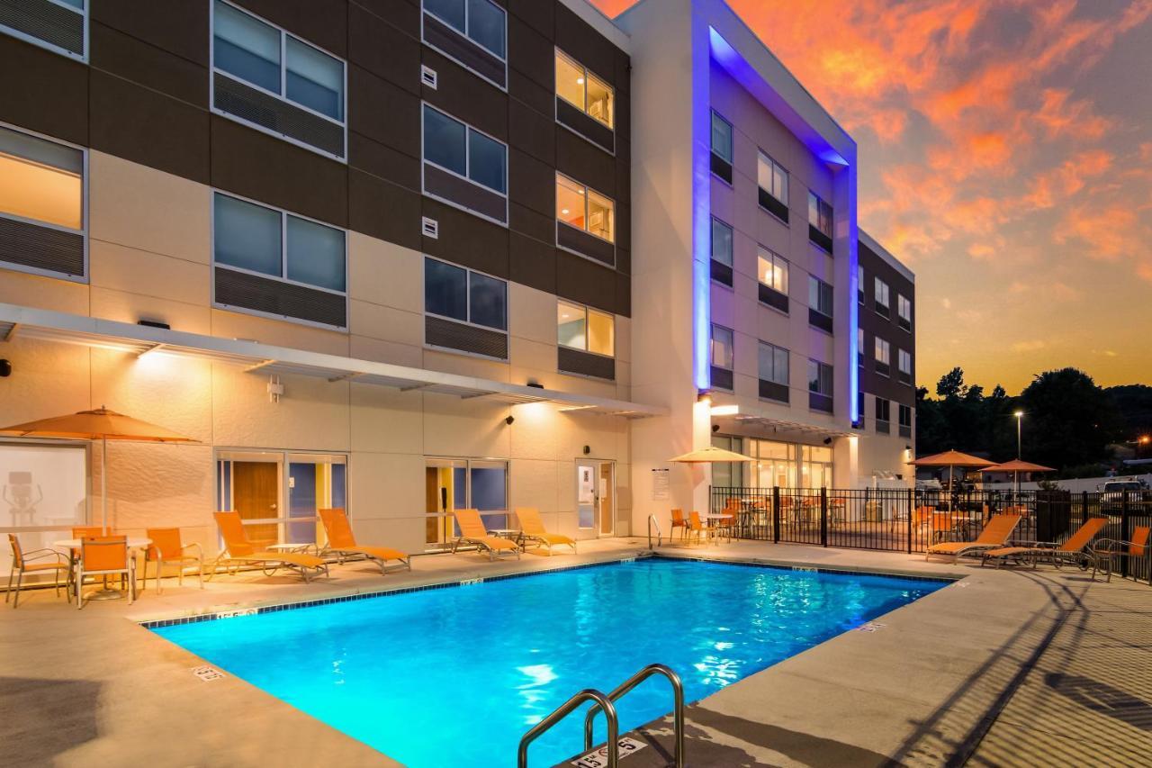 Holiday Inn Express & Suites - Asheboro By Ihg Εξωτερικό φωτογραφία